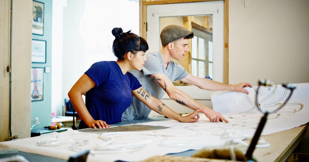 Do small businesses have to provide health insurance to employees?